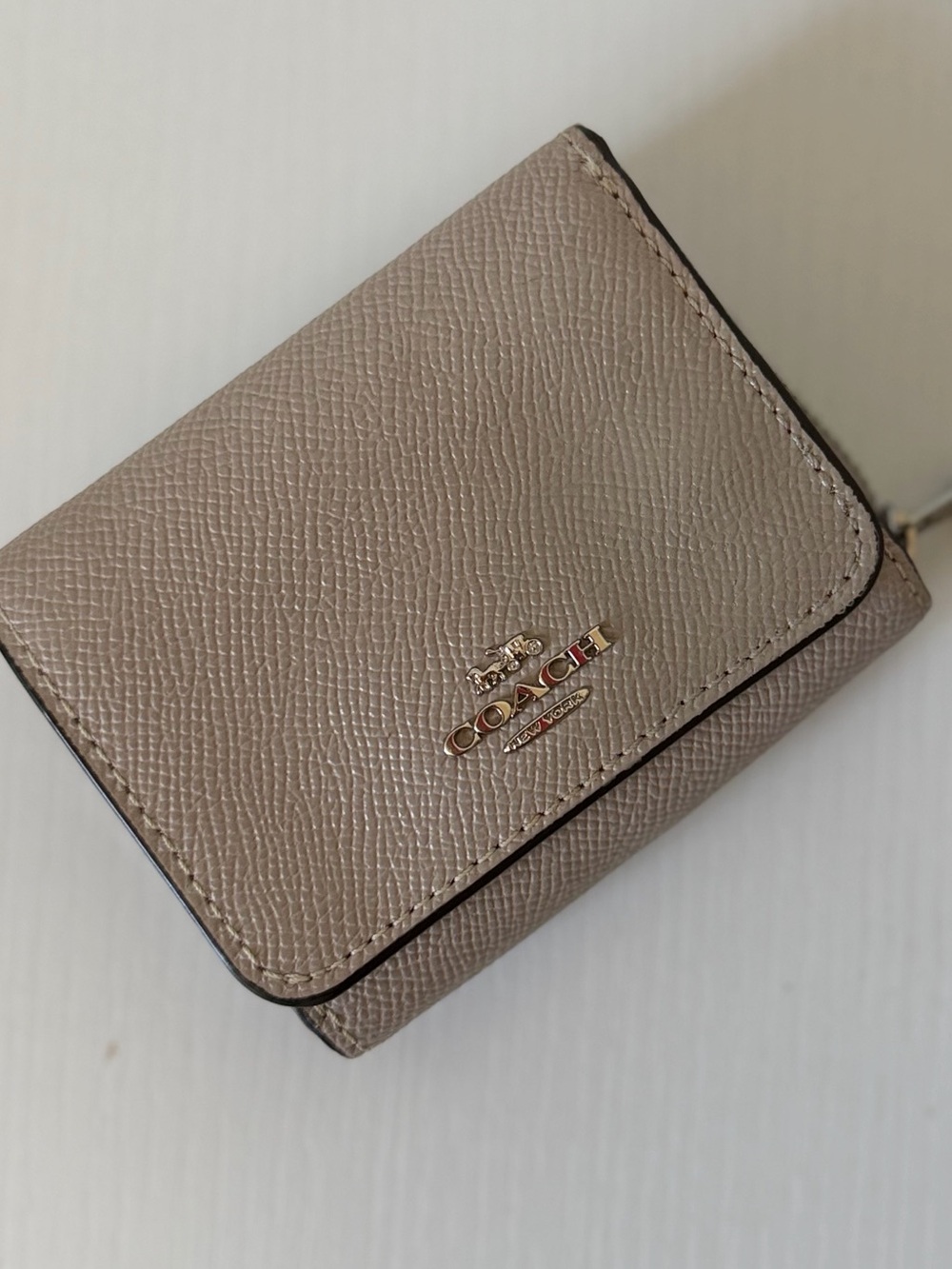 Coach Small Snap / Trifold Wallet - Picture 12 of 12